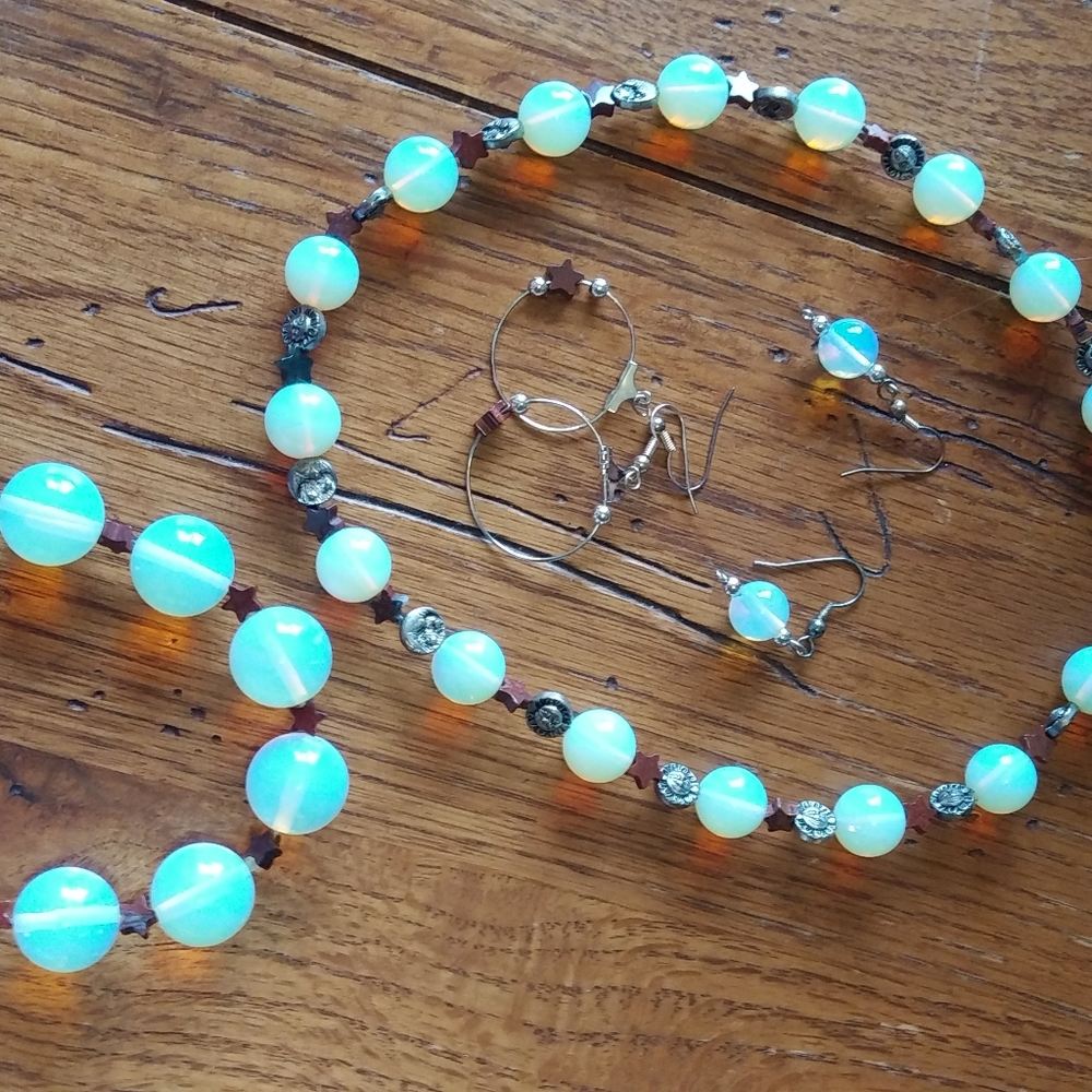 Homemade. Moonstone Necklace, bracelet and 2 Pair of earrings